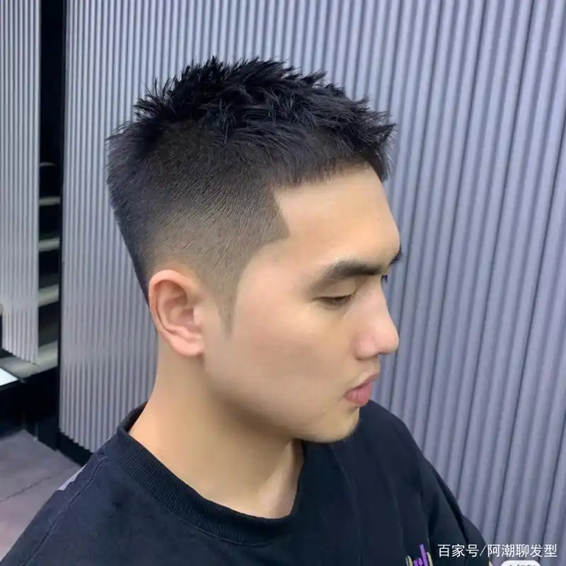 男生夏季留这3款露额短发,简单干净,更显阳光帅气!