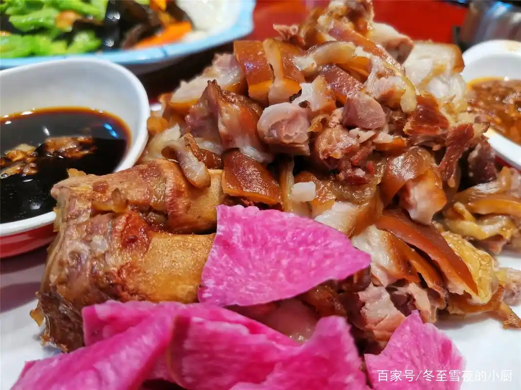 年夜饭,东北人特稀罕吃的12道家常菜,年夜饭餐桌上的"钉子户"