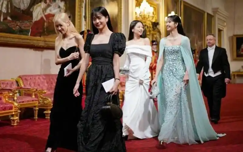 blackpink出席白金汉宫宴会 全员晚礼服
