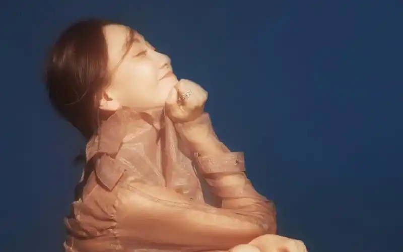 杨蓉性感迷人写真图片桌面壁纸