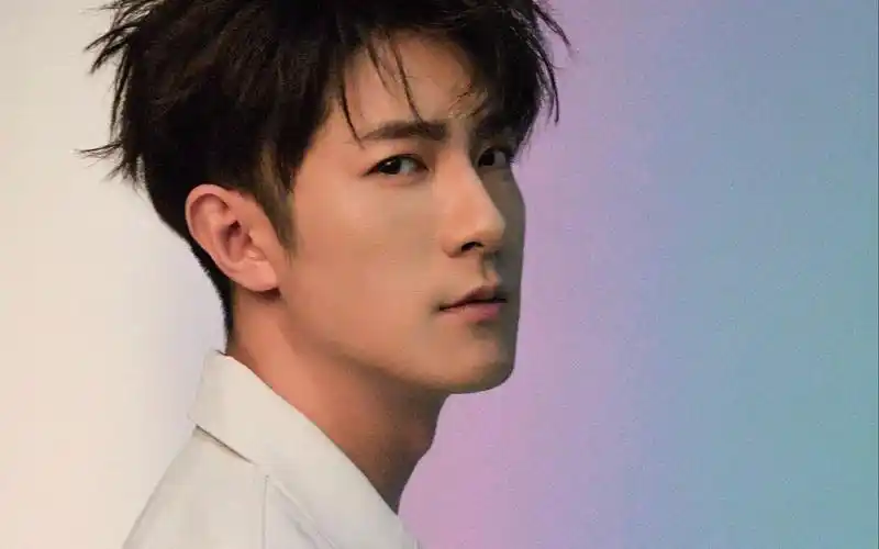 清爽帅气的季肖冰,图库-回车桌面