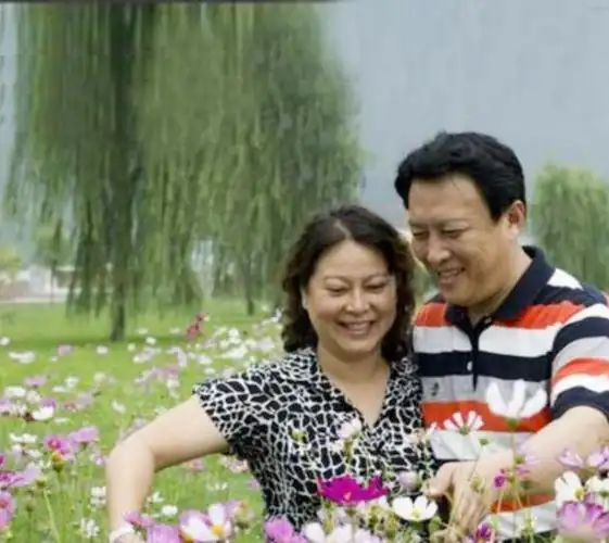 回顾唐国强的女儿唐莉我的早逝母亲我的再婚父亲我带泪的亲情