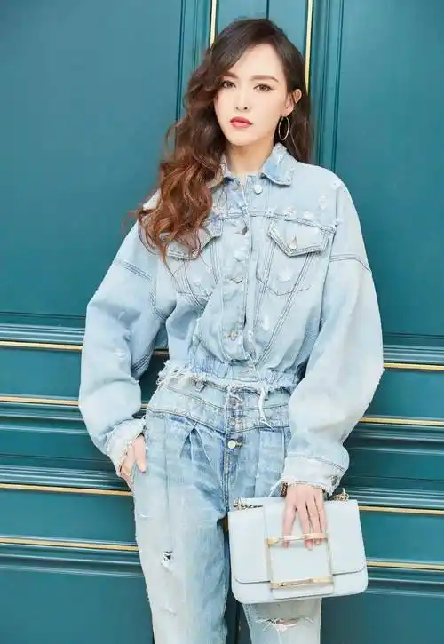 原创有种时尚穿搭叫气质唐嫣低调却引人注目凸显优雅气质就学她