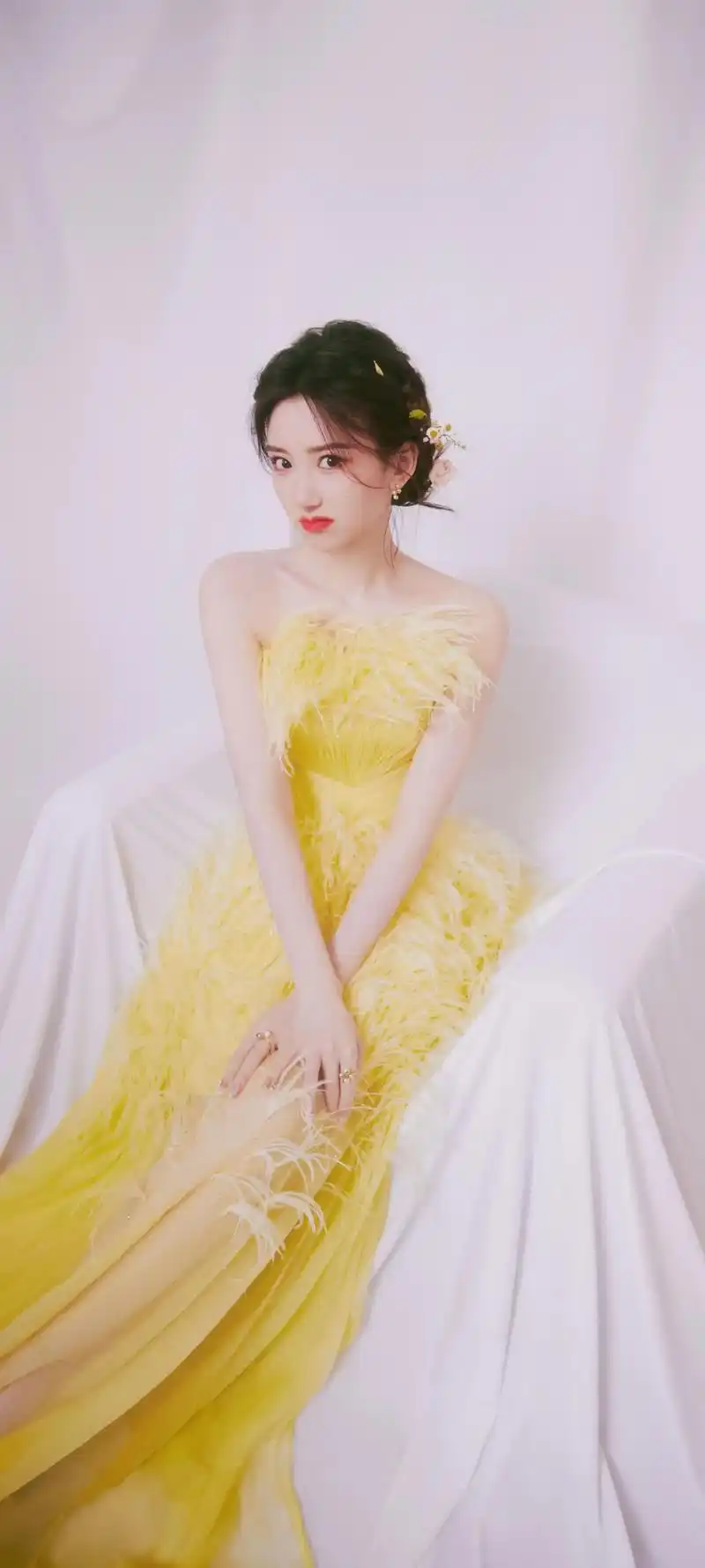 毛晓彤:内外兼修的娱乐圈女神 毛晓彤,这个名字如今在娱乐圈中如雷贯