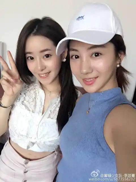 猜猜看我和@蜜蜂少女队