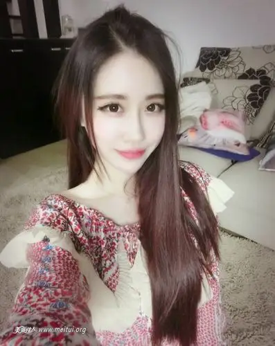 靓丽网红女主播搞怪耍萌可爱图片