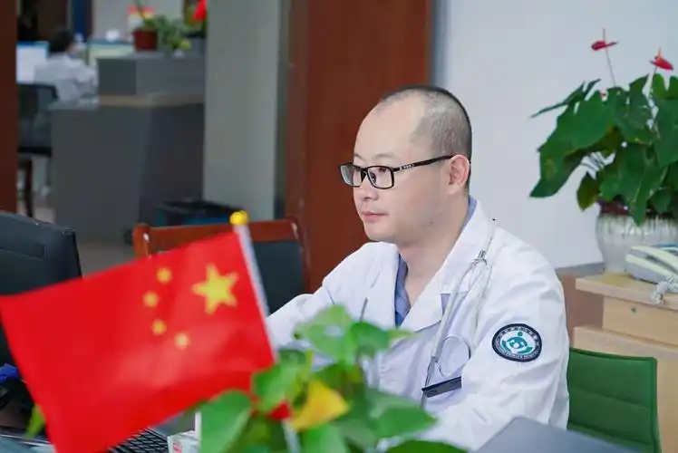 《不忘白衣初心,肩负使命前行》!--安吉县第三人民医院献礼祖国