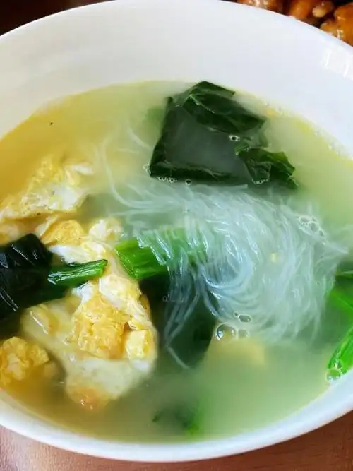 菠菜粉丝鸡蛋汤的做法