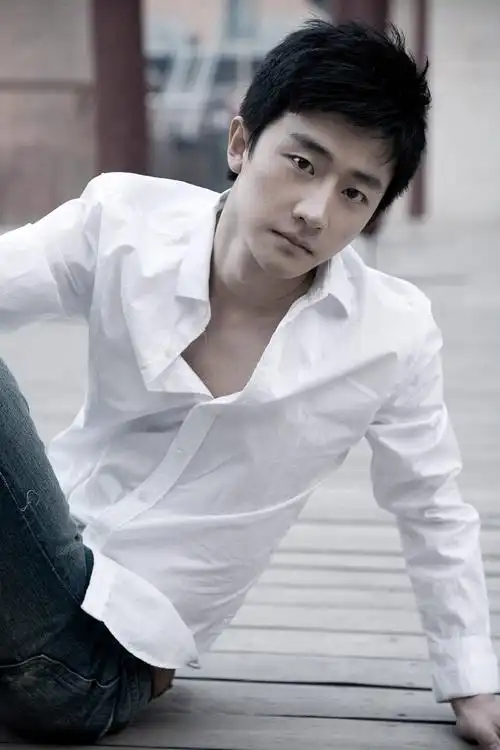 黄轩xuan huang的图片