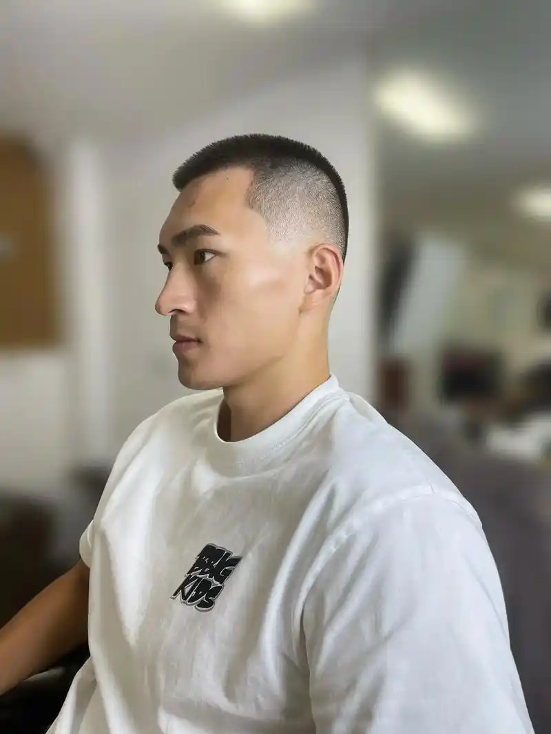 谁说的寸头会封印颜值,零零年体育老师挑战.