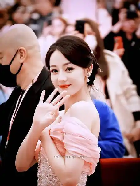 迪丽热巴路透##枭起青壤审美##迪丽热巴枭起青壤