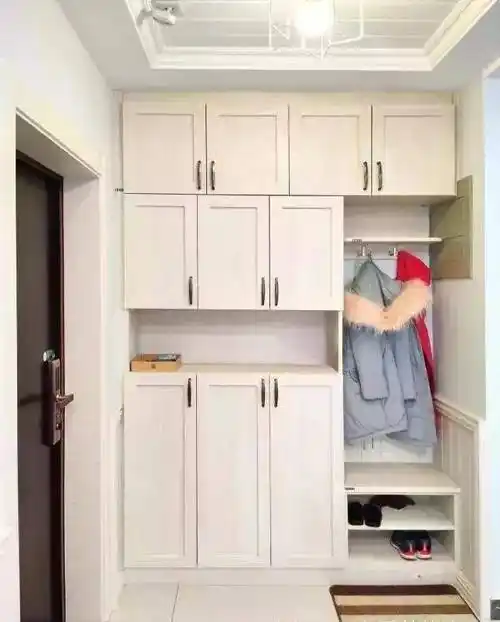 玄关鞋柜巧设计,收纳力强又美观,一柜多用更省空间,实用又高效