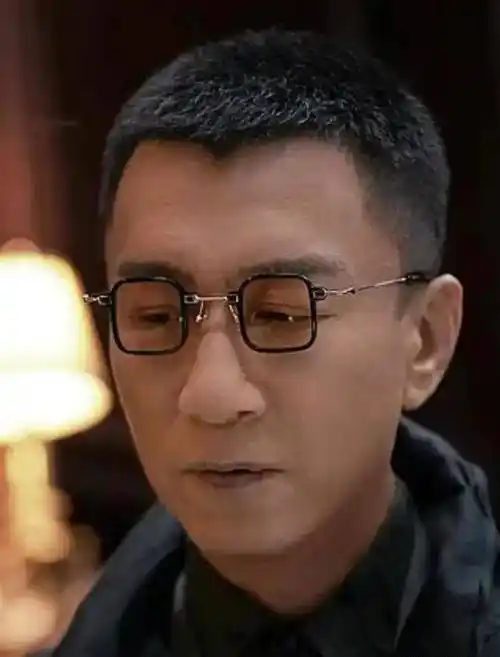 孙红雷新剧颜值上升,欧式双眼皮明显,李小璐却因双眼皮太宽被嘲