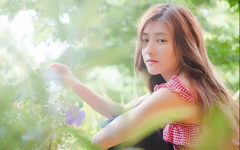 气质美女宽屏壁纸图片