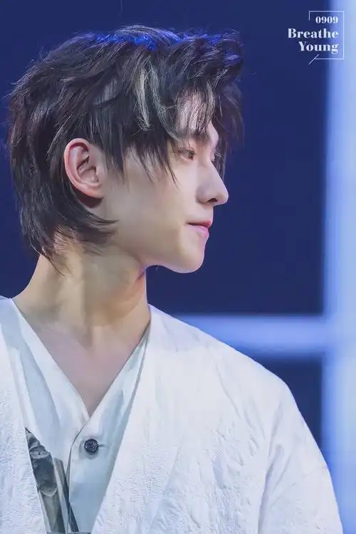 【杨洋】今日份的杨洋,新发型