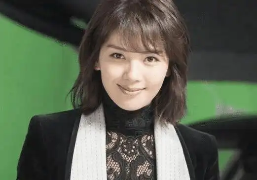 刘涛刚出道时的长相,和现在比判若两人,网友:是不是整容了