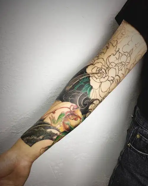 日式花臂纹身图片_手臂老传统纹身图案