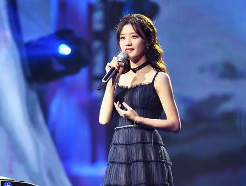 《我是唱作人》陈意涵estelle成熟蜕变赢得前辈一致认可