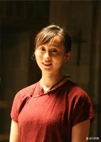 《三妹》女主练束梅,40岁的她依然演技逆天,又低调又美丽!