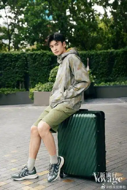 张云龙到底是怎么做到的每一套衣服穿出来都这么帅的啊…|张云龙|穿搭