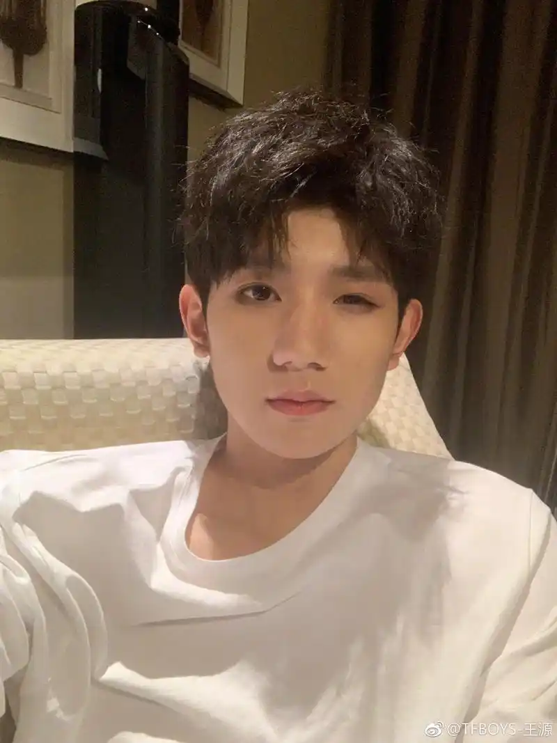 想看新自拍了@tfboys