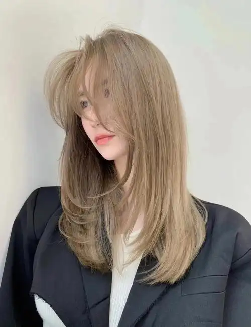 仙女发色 奶茶棕灰色 超级仙谁染谁好看#奶茶色  #仙女发色  #显白的