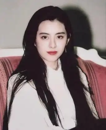 王祖贤,泳装照再掀热潮,笑容甜美迷人