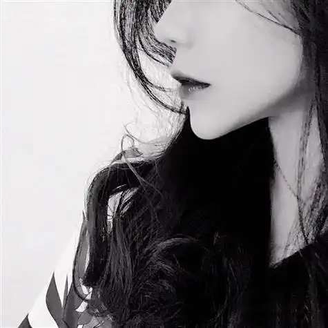 黑白霸气侧脸美女头像