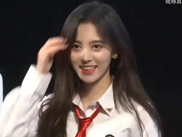 不知不知不觉已经喜欢鞠婧祎快要六年啦宝贝就像 一个小太阳照亮我的