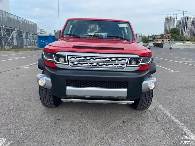 实拍丰田fj酷路泽诠释四驱越野的魅力