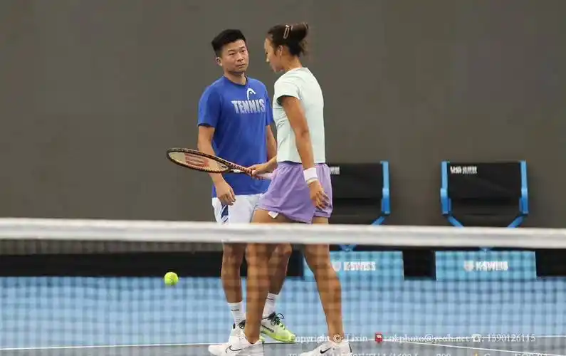 珠海小年终郑钦文抽好签,赛前采访直言珠海赛后或与吴迪分道扬镳_中国