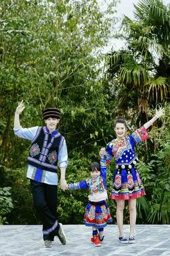 爸爸去哪儿5实习爸妈邓伦李沁高清图片