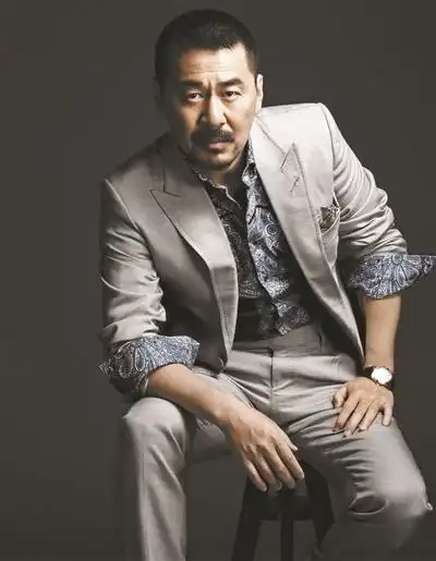 陈建斌"丢官"醒悟"中国式关系":黑中有白 白中有黑