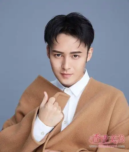 三十五岁男士这样选发型拒做老腊肉 成熟男士魅力短发造型图片