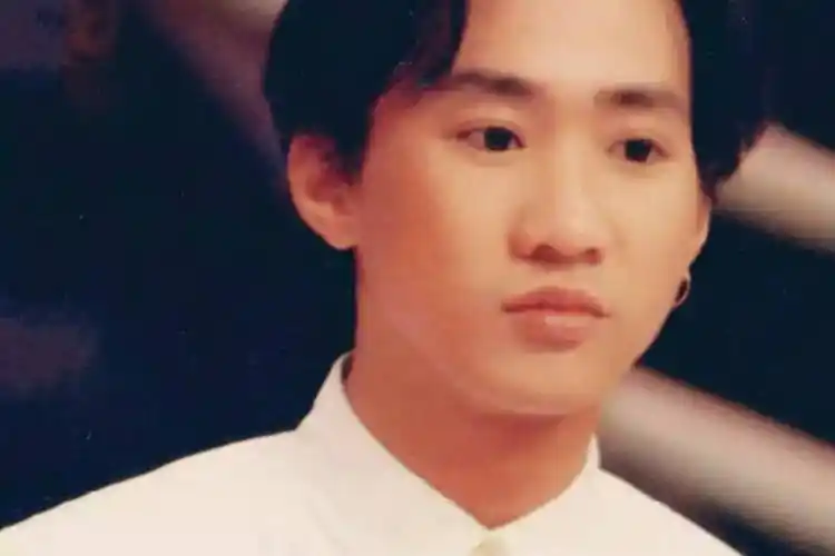 世间纵有千万曲人间再无黄家驹