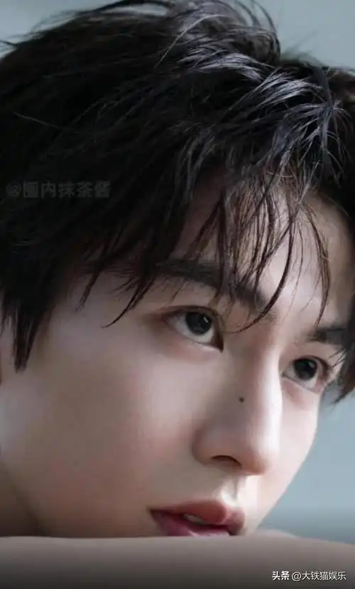 只服这10位,不仅没给颜值减分,还有辨识度(男人面部最好的痣图片)