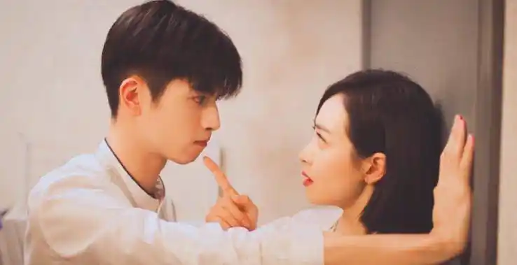 他当初签下的9位新人,2个小红4个走向国际_作品_许凯_张楠