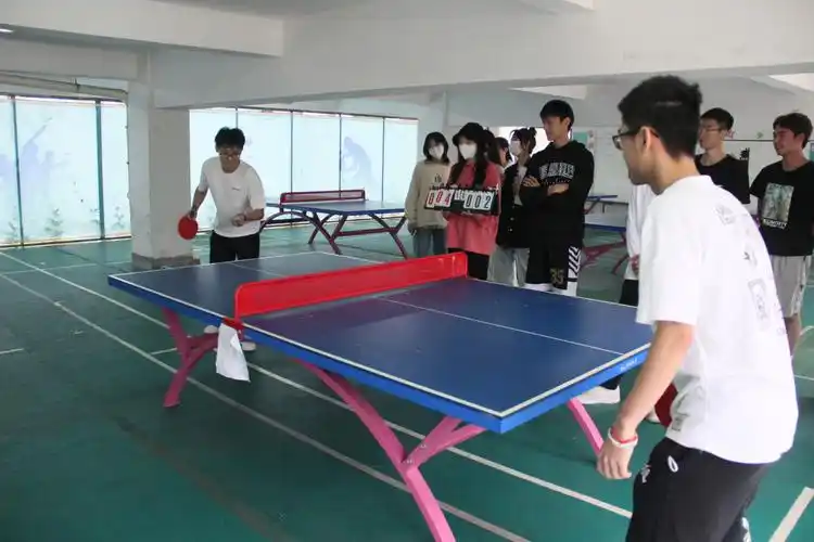 学院疫情期间组织大学生开展体育锻炼