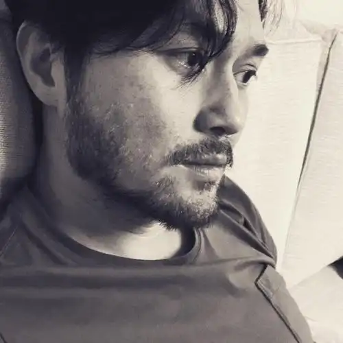 张智霖剃走千年胡须回春30年,网友:男神回归_手机搜狐网