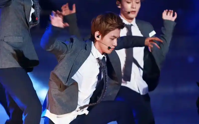 131009 exo 亚洲音乐节 wolf狼与美女 focus baekhyun 【竖屏】