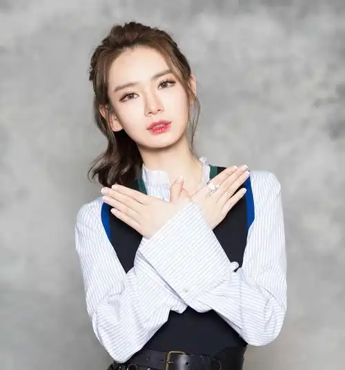 美容丨戚薇,想不到你是这样的护肤狂人!