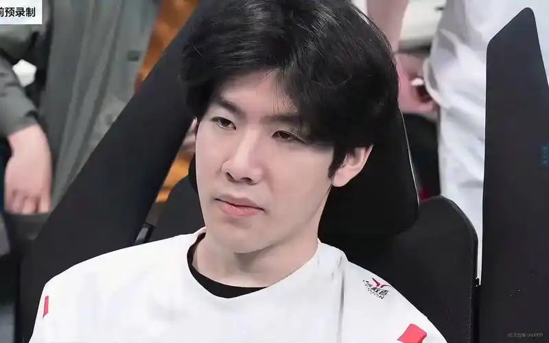 theshy无敌鳄鱼直接游龙击败blg第一视角 wbg战胜blg 打的就是精英