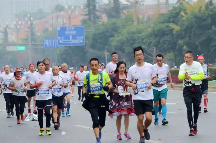 2020年成都国际马拉松大赛掠影