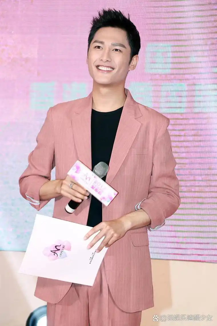 朱梓骁的多元化生活 朱梓骁在生活中的多元化技能,展现了他在驾驶技能