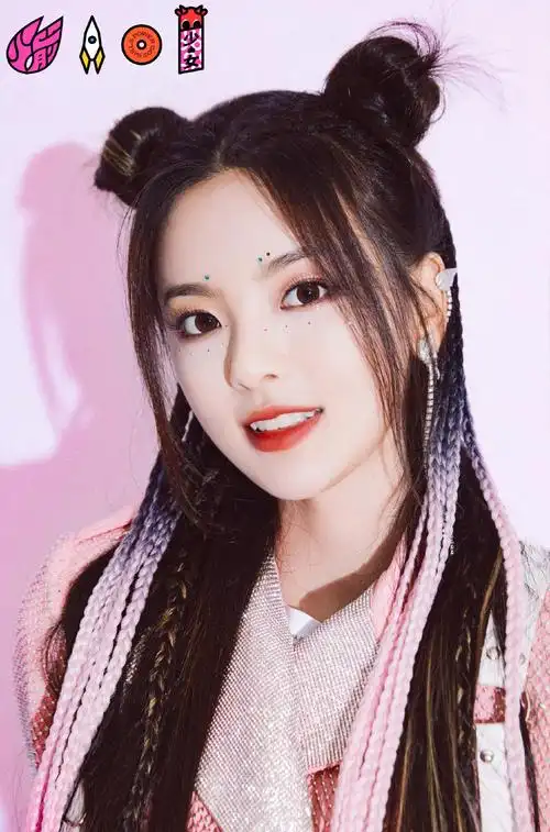 火箭少女101粉嫩合体写真图片310