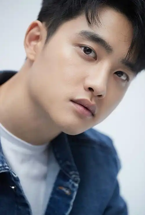 朴灿烈佩戴"义气手表"入伍,打破exo传统仪式,会等到摸头照?_电影