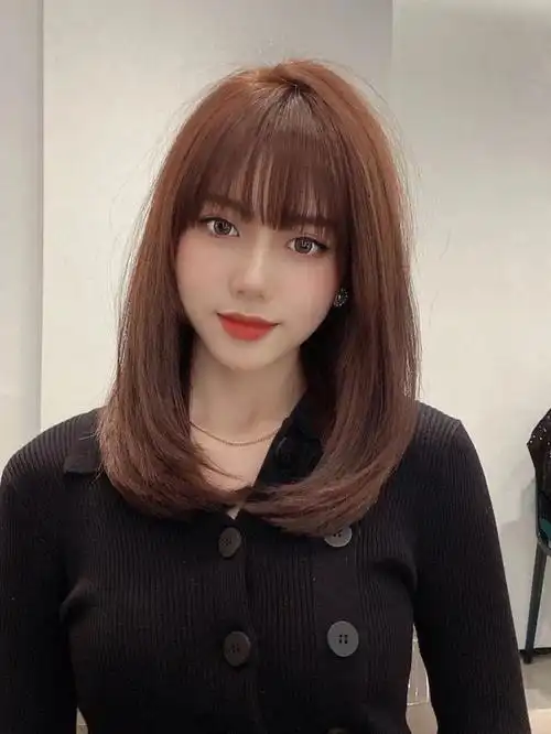 简约耐看锁骨发,2022火爆发型锁骨发最耐看又简约高级的发型,一款可以