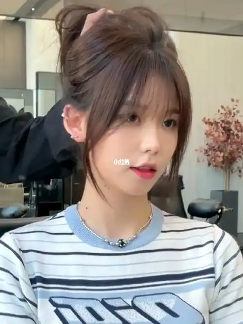 氛围感空气法式刘海适合方脸圆脸的发型