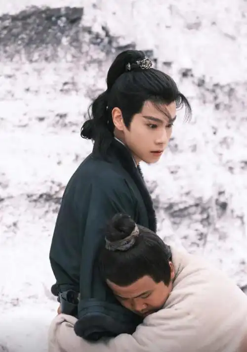 惜花芷忍得了张婧仪的妆容忍不了胡一天的古装