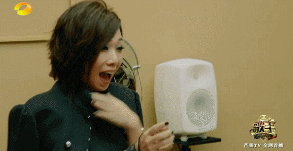 歌手林忆莲惊喜兴奋gif动图_动态图_表情包下载_soogif